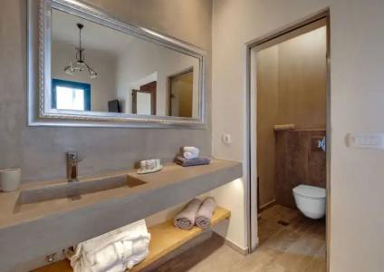 Pasithea Luxury Suites - 8