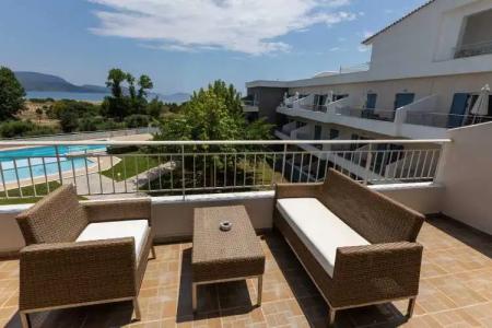 Paradise Resort - 252