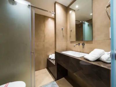 Paradise Resort - 101