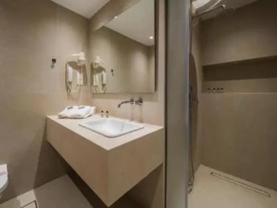 Paradise Resort - 185