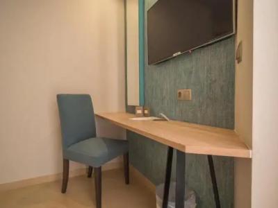 Paradise Resort - 24