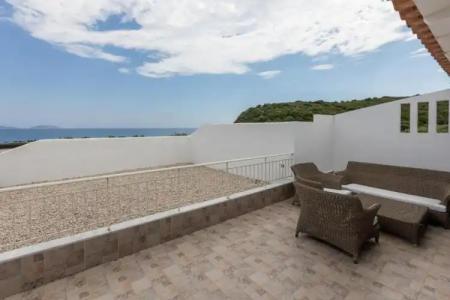 Paradise Resort - 201