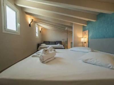 Paradise Resort - 222