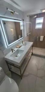 Green Island Inn - 28