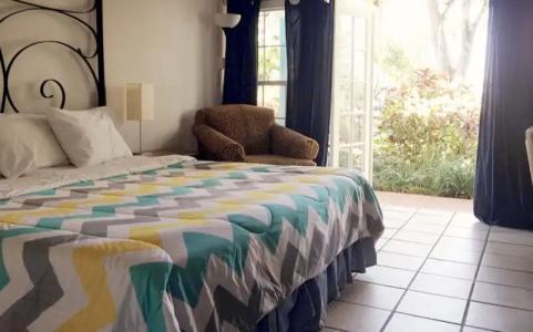 Green Island Inn - 4