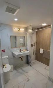 Green Island Inn - 62