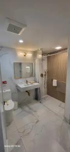 Green Island Inn - 67