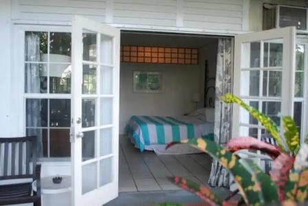 Green Island Inn - 35