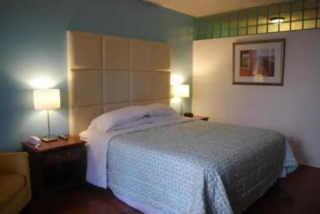 Green Island Inn - 36