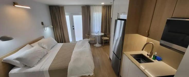 Green Island Inn - 71