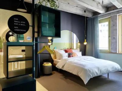 25hours The Circle - 37