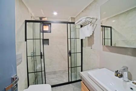 City Moonlight Apart - 84