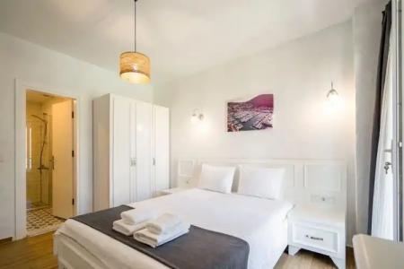 Londia Alaçatı - 1