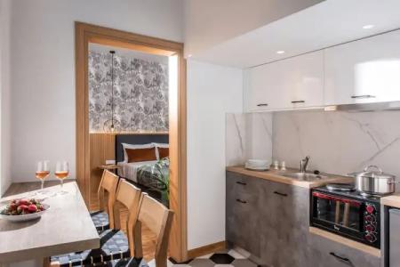 Kipos Boutique Suites - 12