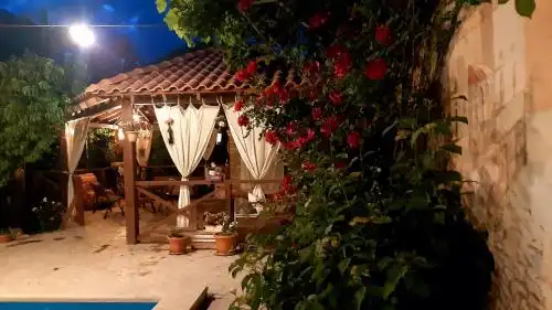 Monument Guesthouse - 35