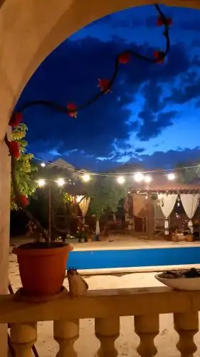 Monument Guesthouse - 40