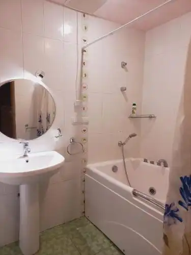 Monument Guesthouse - 1