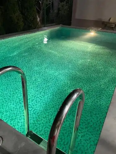 Villa with swimming pool - 35