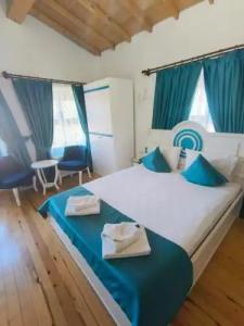 BUYUKADA MAVI Palas - 106