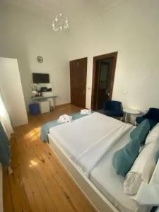 BUYUKADA MAVI Palas - 52