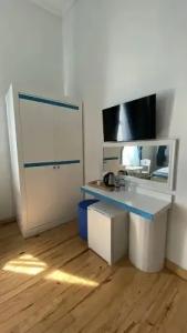 BUYUKADA MAVI Palas - 68