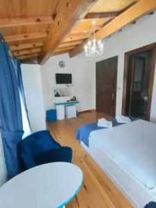 BUYUKADA MAVI Palas - 136