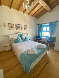 BUYUKADA MAVI Palas - 84