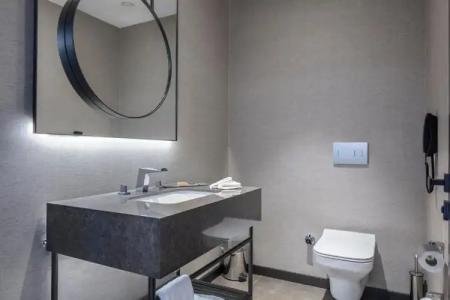 DoubleTree by Hilton Canakkale - 77