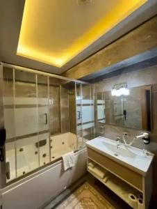 Golden Rose Deluxe - 23