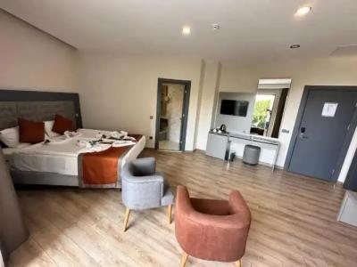 Side Golden Rock 16+ Adults Only - 16