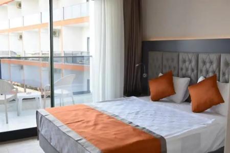 Side Golden Rock 16+ Adults Only - 5