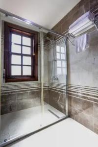 WOO Town Suites - 105