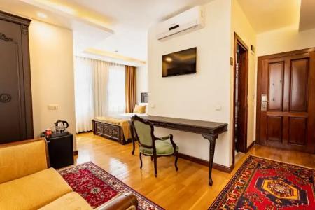 WOO Town Suites - 109