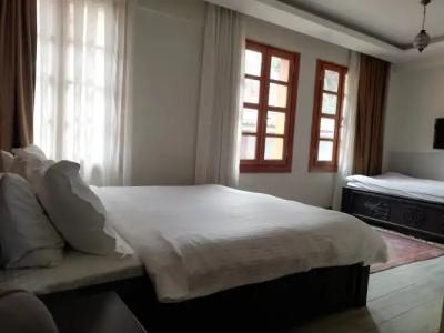 WOO Town Suites - 107