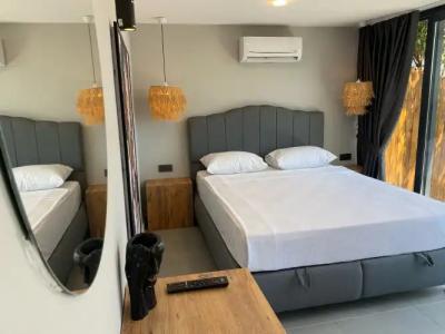 Castle Boutique - 68