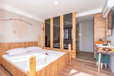 Castle Boutique - 41