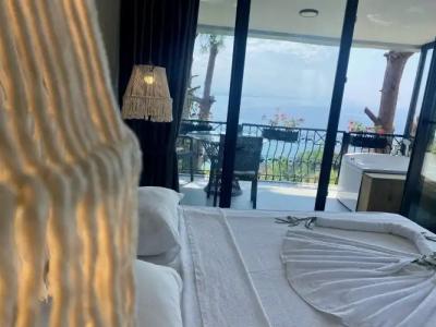 Castle Boutique - 55