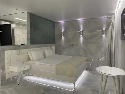 Restoranno-Gostinichny Kompleks Royal Park - 49