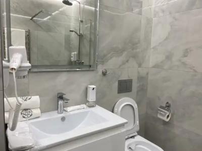 Restoranno-Gostinichny Kompleks Royal Park - 35