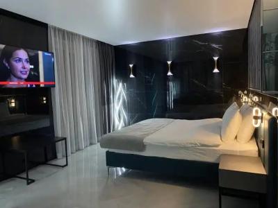 Restoranno-Gostinichny Kompleks Royal Park - 45