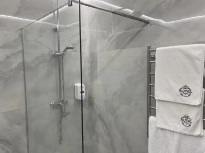 Restoranno-Gostinichny Kompleks Royal Park - 36