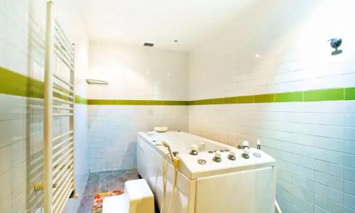 Le Petit Palais - 19