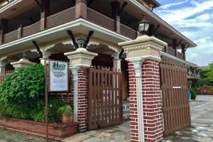 Hidden World Resort and Spa, Sauraha