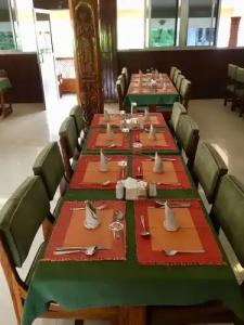 Hidden World Resort and Spa - 11