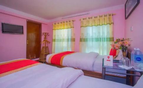 OYO 241 Nytapola View Guest House - 2