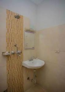 OYO 266 Grand Stupa - 6