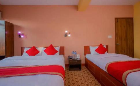 OYO 281 Twins Kitchen - 3