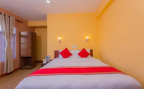 OYO 281 Twins Kitchen - 1