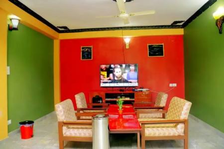 OYO 348 Park Treasure - 8