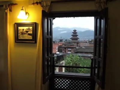 Vajra Guest House & Restaurant - 7